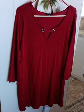 Roz & Ali Red Scoop Neck Tunic Top with Keyhole Strap 2x